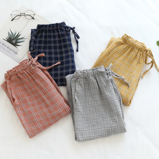 New women's shorts, pure cotton double-layer gauze pajamas, thin, soft, loose summer beach shorts.