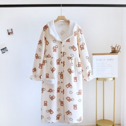 Women's summer thin, loose, short-sleeved artificial cotton loungewear, pajamas, and a fresh floral cotton bra.