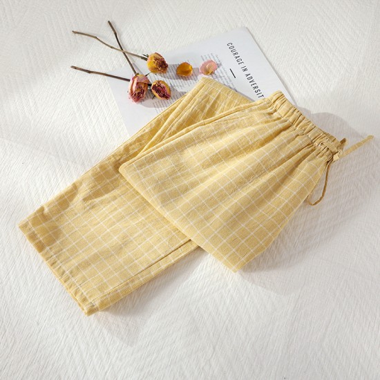 Summer pure cotton men's and women's washed cotton plaid shorts, thin cotton beach pants, outdoor wear.