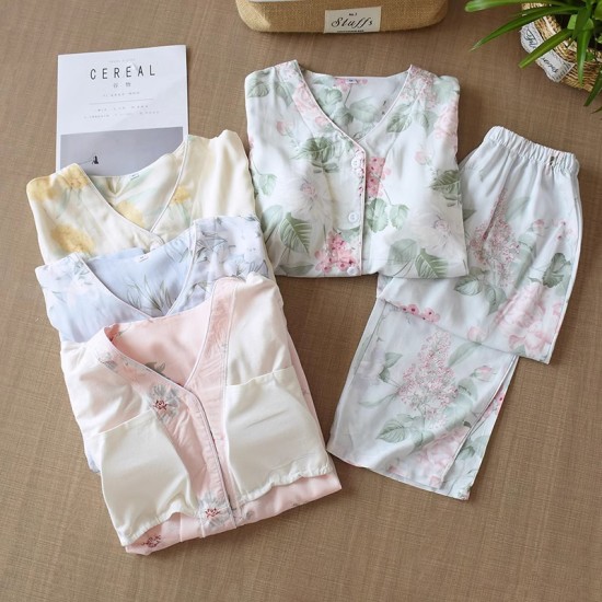 Women's spring and summer thin, long-sleeved, bra-free, rayon silk loungewear set with bra pads.